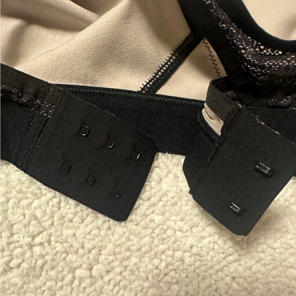 Lululemon Awake to Lace Bra Black Barely Beige - Picture 9 of 11